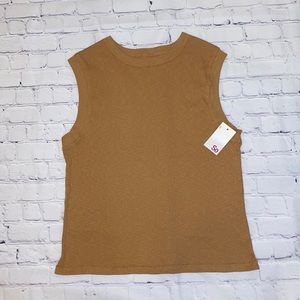 SO kohl’s muscle tank top